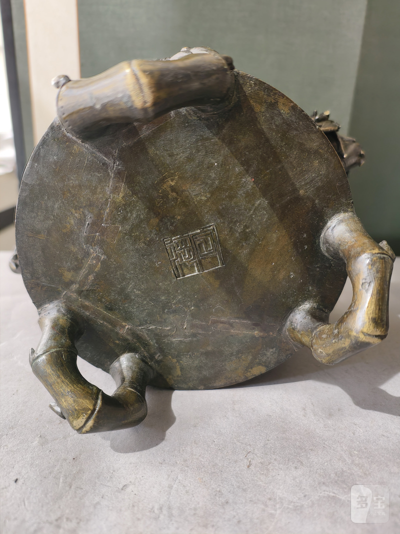 Bronze incense burner with relief decoration of inscription and bamboo - 图7